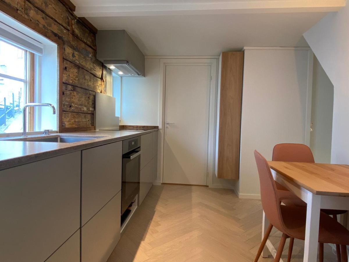 Entire Renovated Apartment From 1780 With Kitchen, Bath, Bedroom, And Living Room In Skuteviken Берген Экстерьер фото