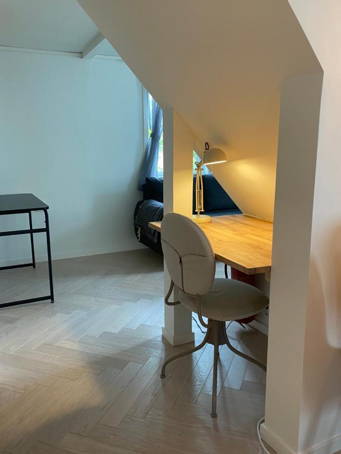 Entire Renovated Apartment From 1780 With Kitchen, Bath, Bedroom, And Living Room In Skuteviken Берген Экстерьер фото
