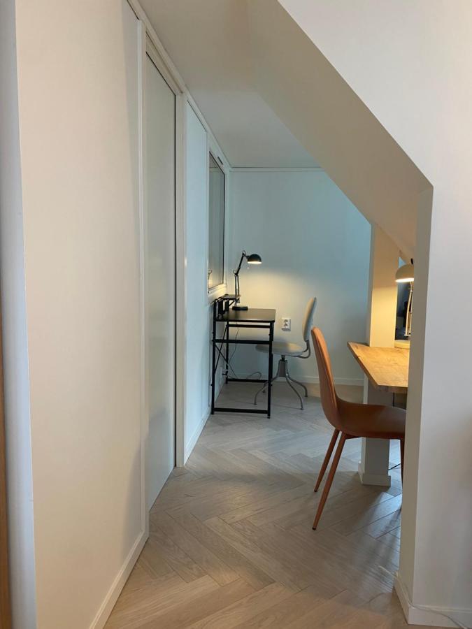 Entire Renovated Apartment From 1780 With Kitchen, Bath, Bedroom, And Living Room In Skuteviken Берген Экстерьер фото