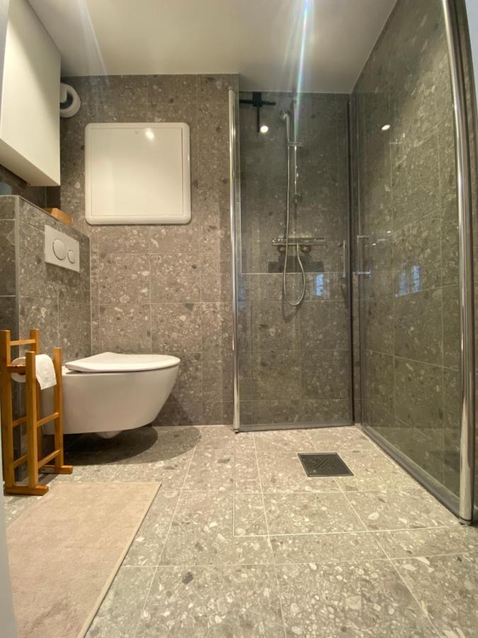 Entire Renovated Apartment From 1780 With Kitchen, Bath, Bedroom, And Living Room In Skuteviken Берген Экстерьер фото